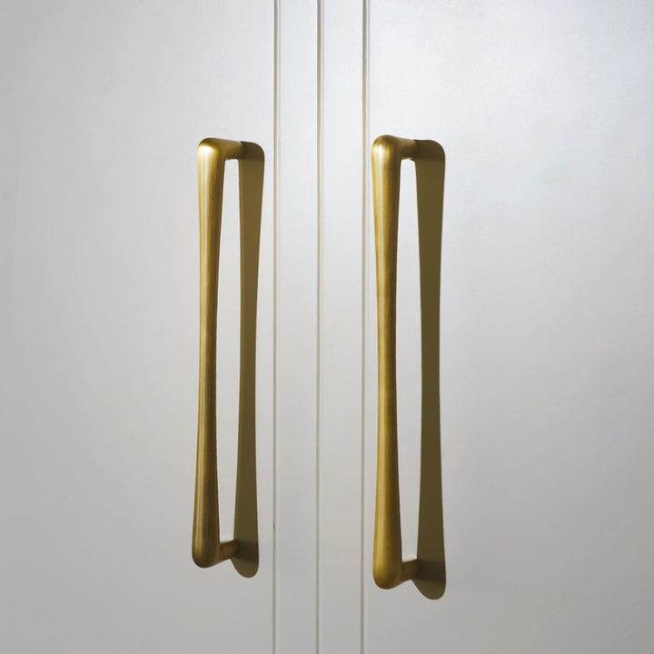 Rumi Architectural Hardware Australia | Emery Door Pull - Brushed Brass