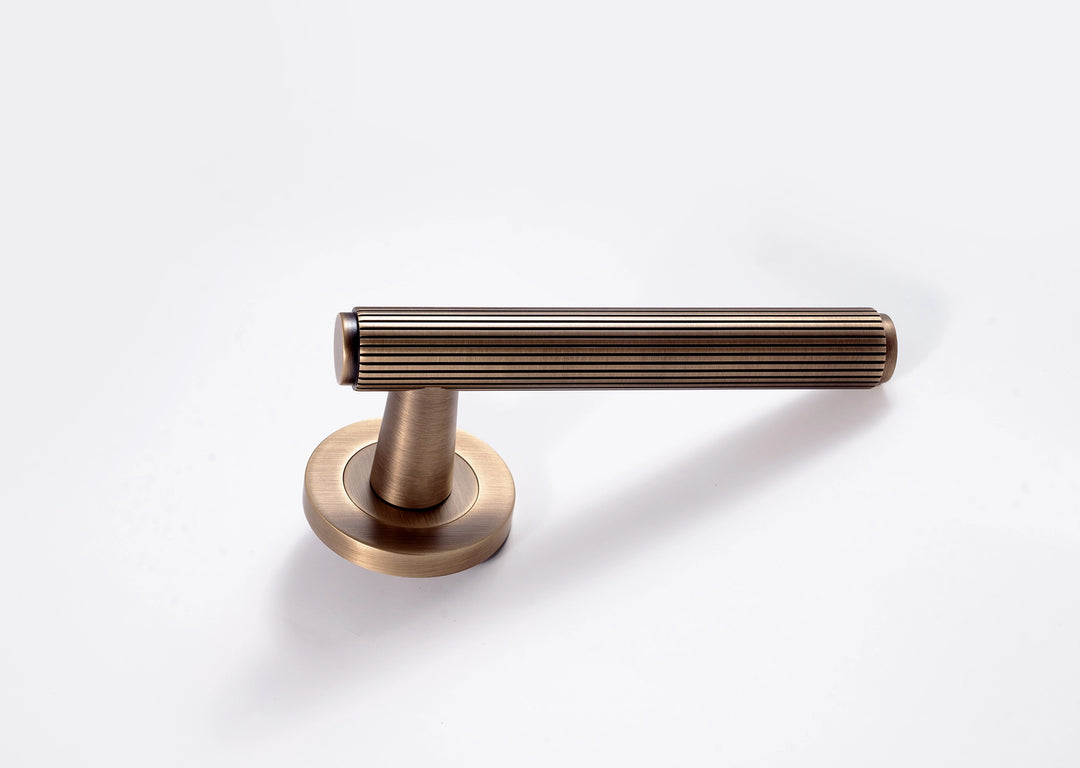 Kasuma Lever Handle - Light Bronze