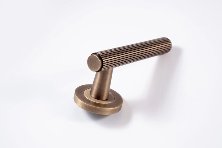 Kasuma Lever Handle - Light Bronze