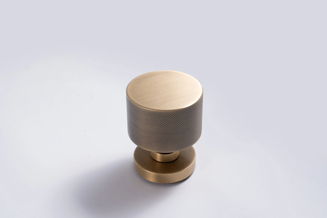 Max Door Knob - Brushed Brass