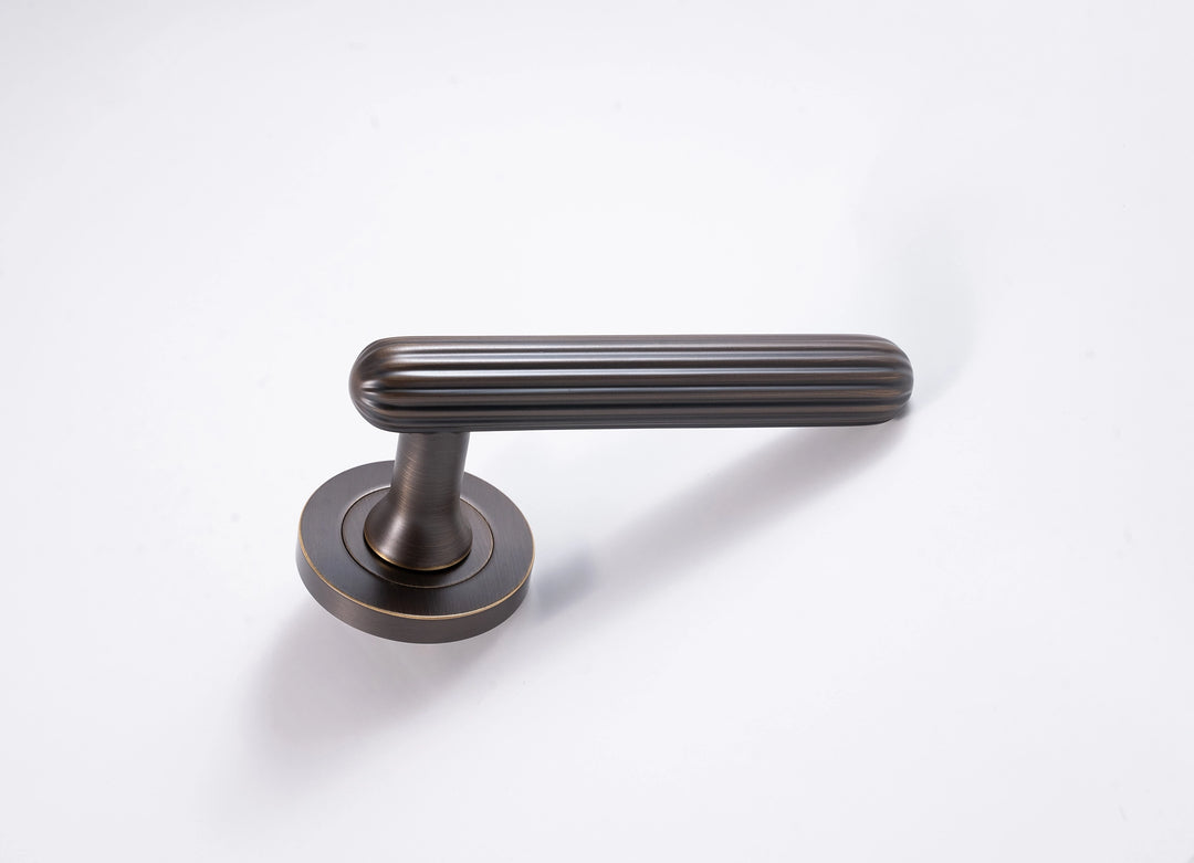 Zaha Lever Handle - Antique Bronze